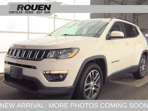Used 2019 Jeep Compass Latitude image 1
