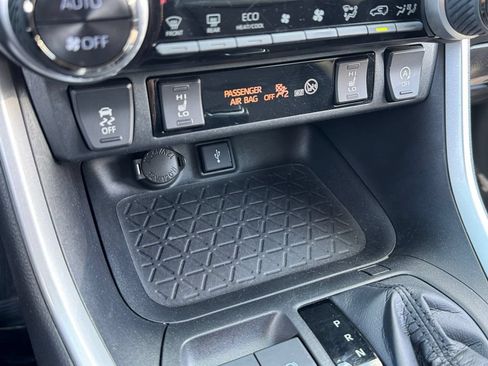 Certified 2022 Toyota RAV4 XLE Premium AWD/4WD image 24