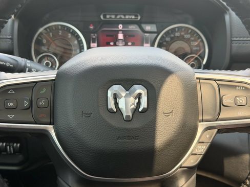 Used 2020 RAM 1500 Laramie AWD/4WD image 16