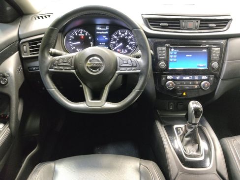Used 2017 Nissan Rogue SL AWD/4WD image 22