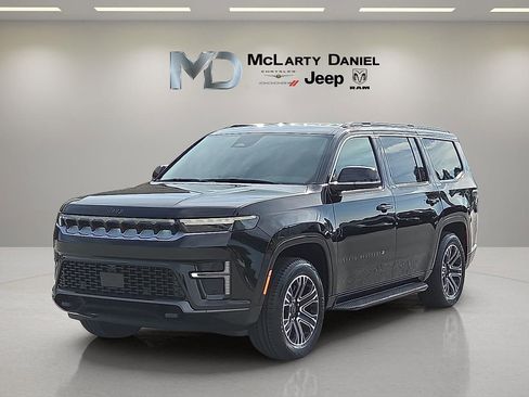 New 2026 Jeep Grand Wagoneer 4WD w/ HD Trailer Tow Package image 2