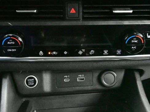 Used 2023 Nissan Rogue SV w/ SV Premium B Package image 54