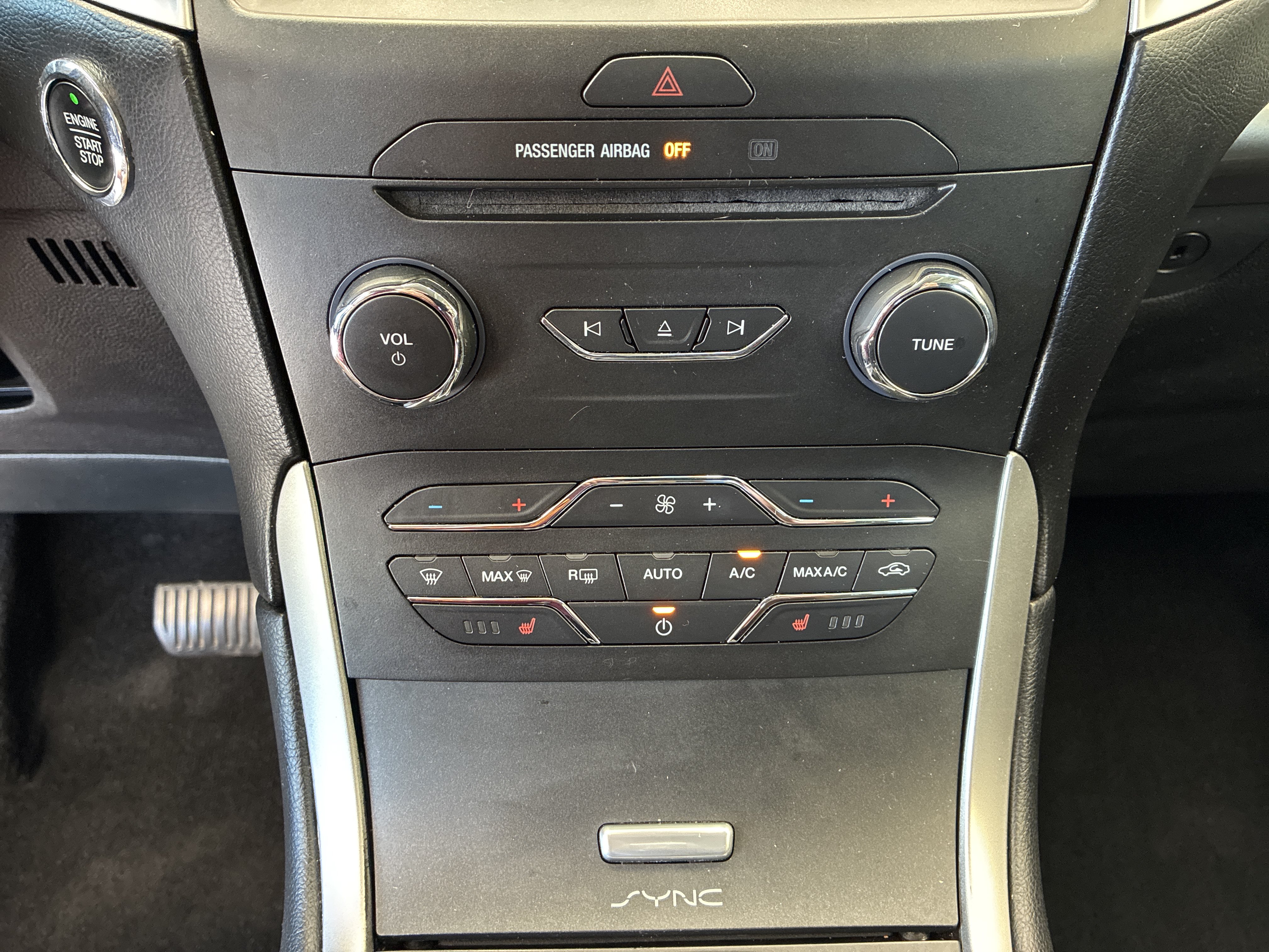 Used 2015 Ford Edge SEL w/ Equipment Group 201A AWD/4WD image 24