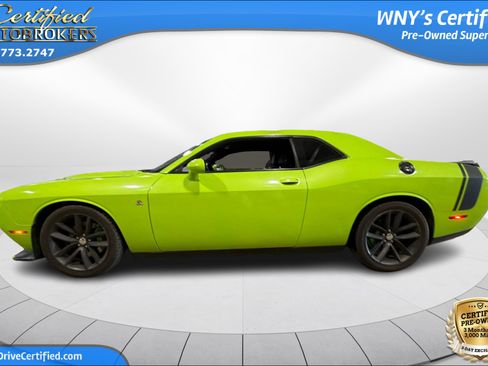 Used 2015 Dodge Challenger R/T Scat Pack w/ Leather Interior Group RWD image 10