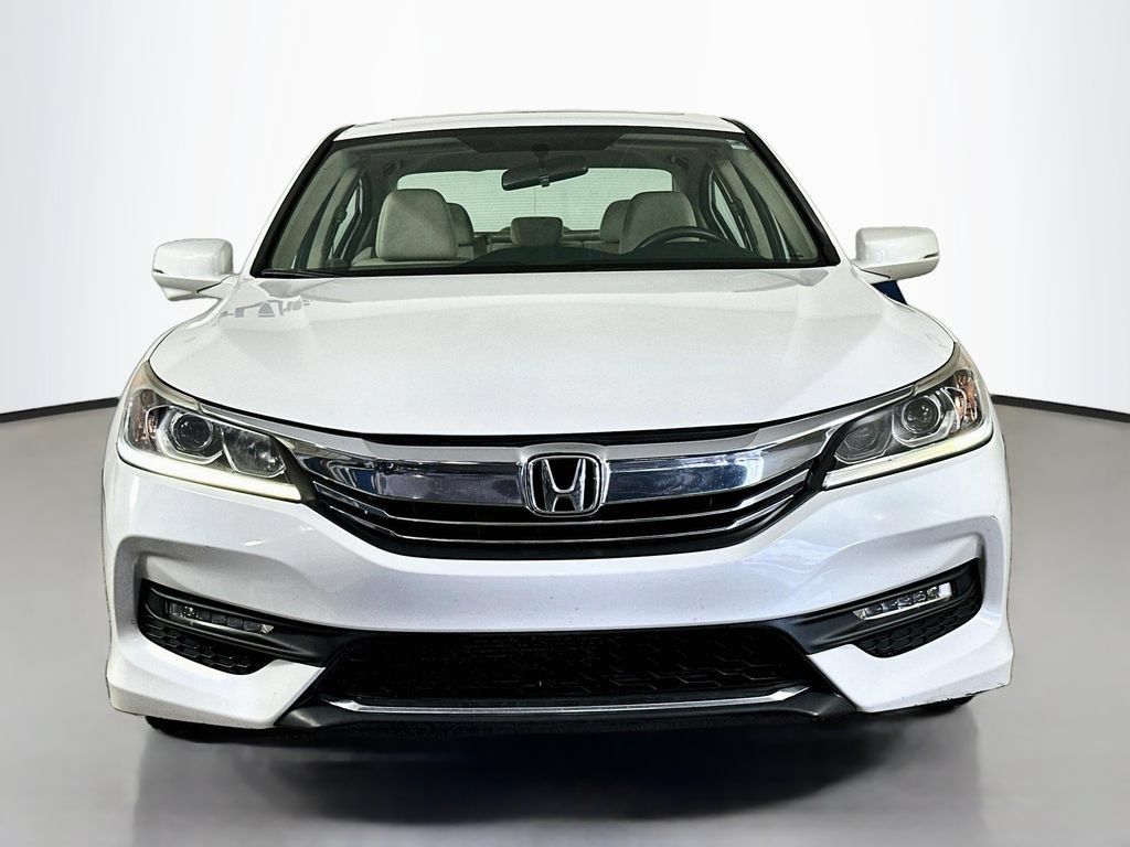 Used 2016 Honda Accord EX image 2