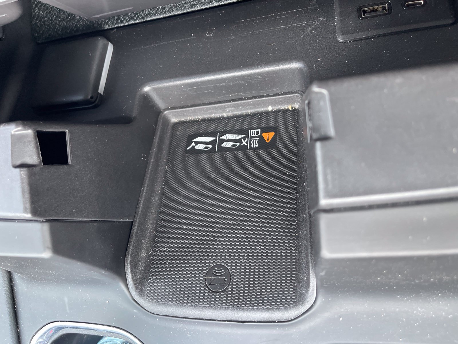 Used 2022 GMC Sierra 1500 Denali AWD/4WD image 25