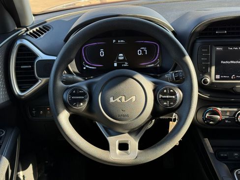 Used 2025 Kia Soul LX w/ LX Technology Package image 29