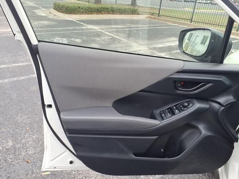 Used 2024 Subaru Crosstrek 2.0i Premium image 13