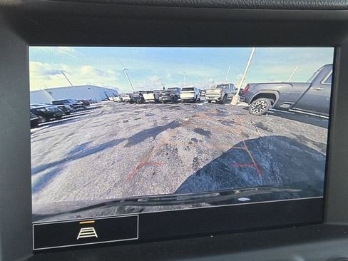 Used 2022 GMC Terrain AT4 image 4