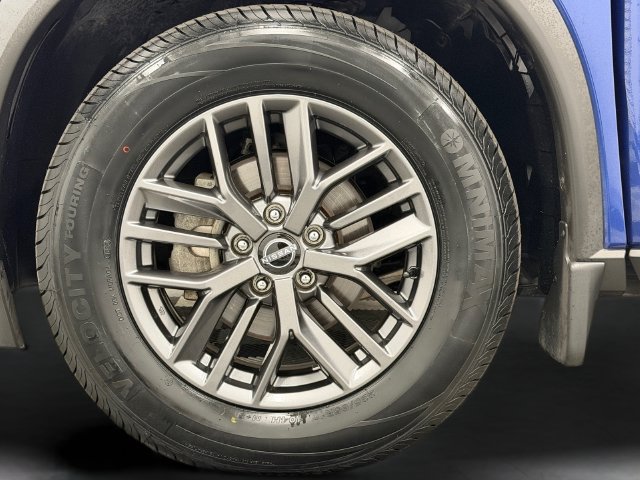 Used 2023 Nissan Rogue S AWD/4WD image 10