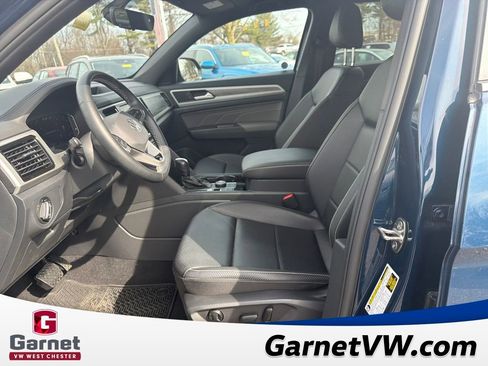 Used 2023 Volkswagen Atlas Cross Sport SE w/ Panoramic Sunroof Package image 10
