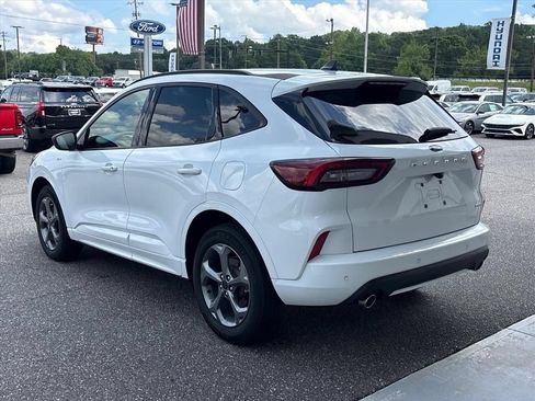 Used 2023 Ford Escape ST-Line w/ Tech Pack #1 AWD/4WD image 2