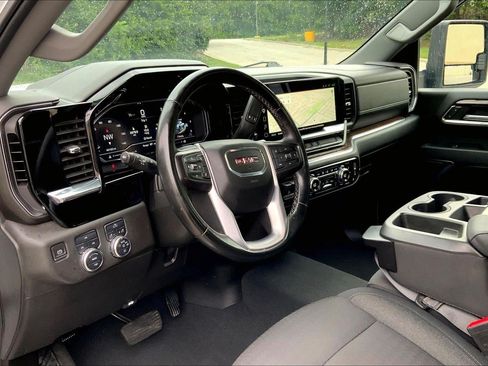 Used 2024 GMC Sierra 2500 SLE w/ SLE Value Package; AWD/4WD image 15