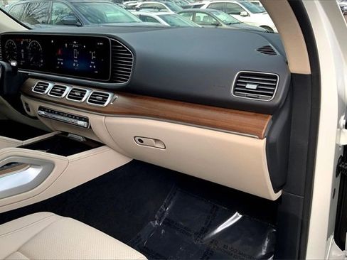 Used 2025 Mercedes-Benz GLE 350 4MATIC image 15