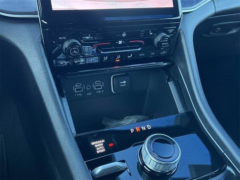 New 2025 Jeep Grand Cherokee L Limited image 16