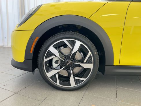 New 2026 MINI Cooper S FWD image 12