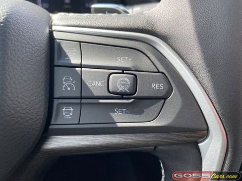 New 2026 Jeep Grand Cherokee Altitude image 19