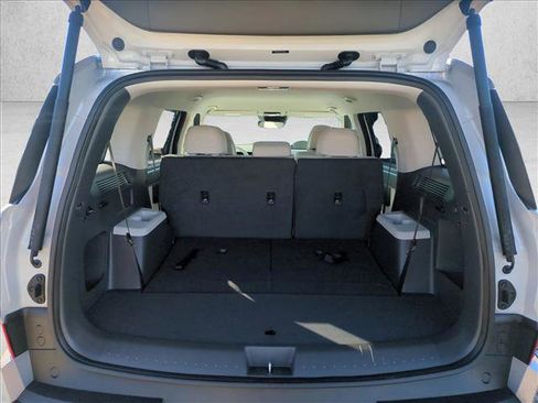 New 2026 Hyundai Santa Fe SE image 6