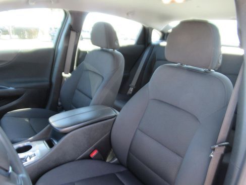 Used 2025 Chevrolet Malibu LT image 18