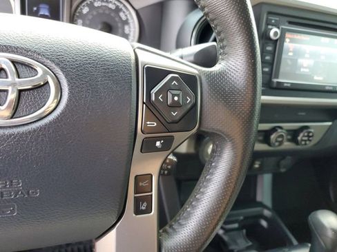 Used 2019 Toyota Tacoma TRD Sport image 26