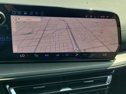 New 2026 Chevrolet Traverse LT image 8