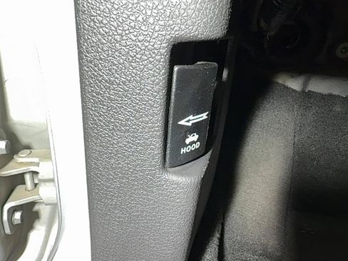 Used 2005 Ford Mustang GT RWD image 29