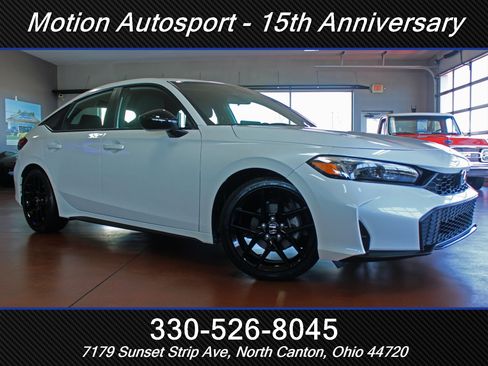 Used 2025 Honda Civic Sport image 2