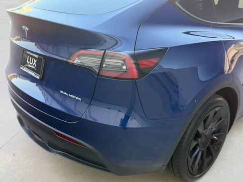 Used 2023 Tesla Model Y AWD image 8