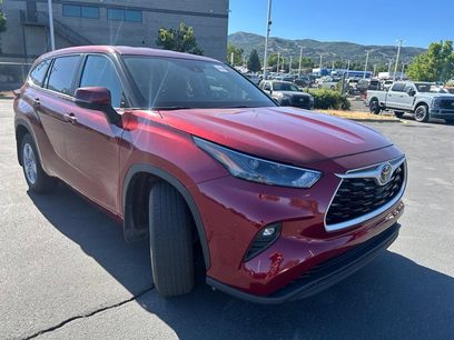 Used 2024 Toyota Highlander LE
