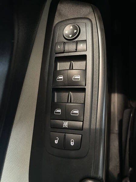 Used 2016 Jeep Cherokee Sport AWD/4WD image 14