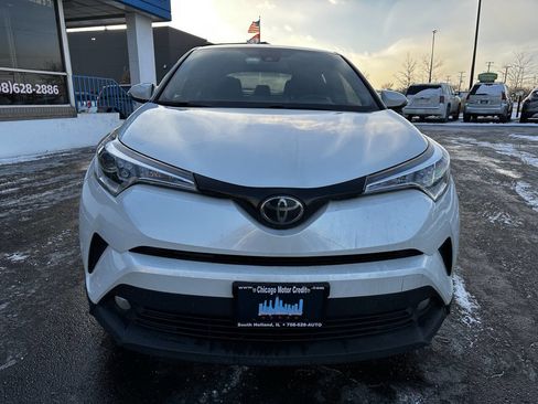 Used 2018 Toyota C-HR XLE image 5