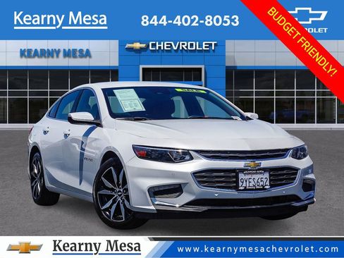 Used 2017 Chevrolet Malibu LT w/ Driver Confidence Package FWD image 1