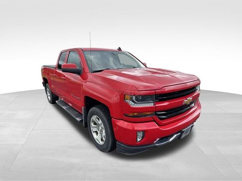 Used 2018 Chevrolet Silverado 1500 LT w/ True North Edition AWD/4WD image 3