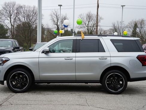 Certified 2022 Ford Expedition Limited AWD/4WD image 4