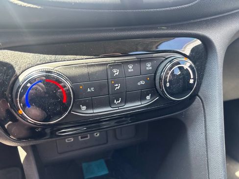 Used 2023 Buick Encore GX Preferred w/ Cold Weather Comfort Package FWD image 14