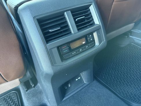 Used 2022 Volkswagen Atlas SE image 31