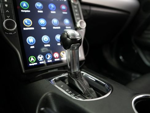 Used 2017 Ford Mustang GT Premium image 25