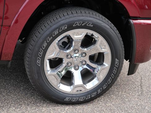 Used 2025 RAM 1500 Big Horn AWD/4WD image 16