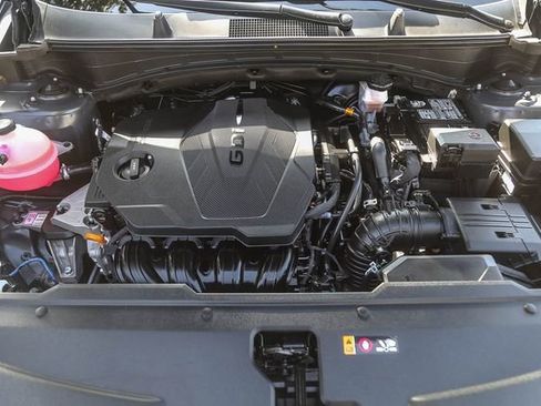 Certified 2024 Kia Sportage EX image 28