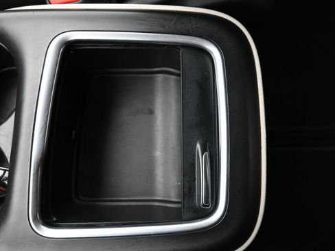 Certified 2023 Chrysler Pacifica Touring-L FWD image 21