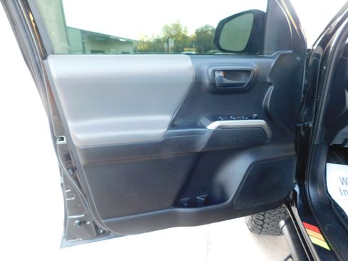 Used 2021 Toyota Tacoma SR5 image 28