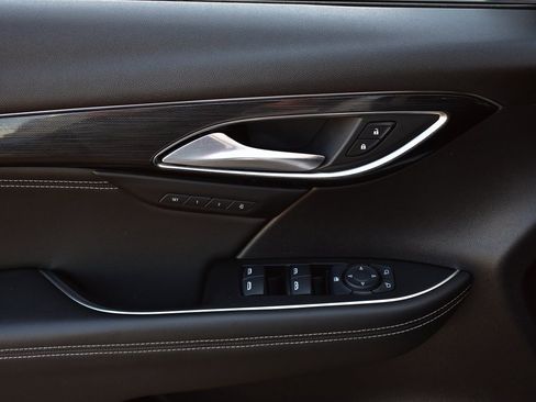 Used 2023 Buick Envision Essence image 14