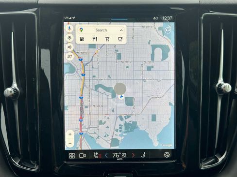 Used 2025 Volvo XC60 B5 Core w/ Protection Package Premier image 28