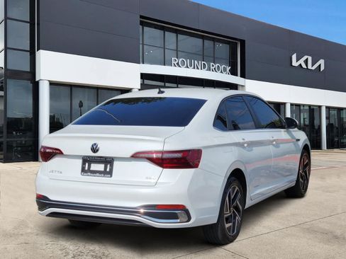 Used 2024 Volkswagen Jetta SEL FWD image 6