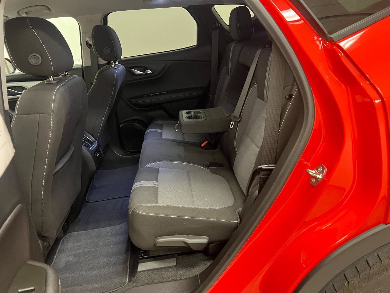 Used 2026 Chevrolet Blazer LT FWD image 23