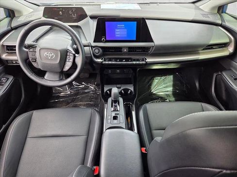 Used 2026 Toyota Prius XLE image 17