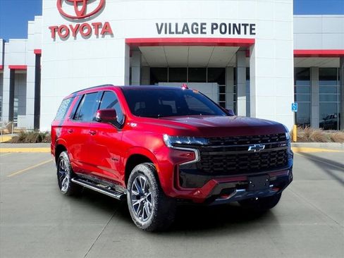 Used 2023 Chevrolet Tahoe Z71 w/ Luxury Package image 3