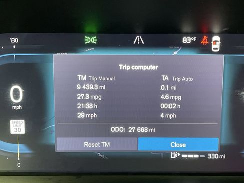 Used 2023 Volvo XC40 B5 Plus w/ Protection Package Premier image 15