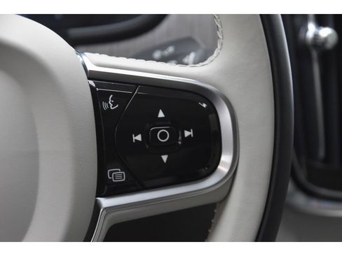 Certified 2025 Volvo S90 B6 Ultra image 35