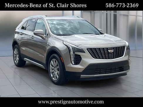 Used 2023 Cadillac XT4 Premium Luxury w/ Cold Weather Package AWD/4WD image 8